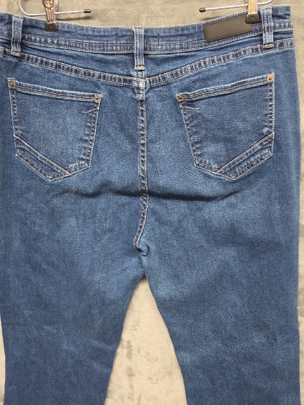 High-Rise Flare Jeans in Dark Blue - Women's Button-Fly Sz 36 - Picture 6 of 10